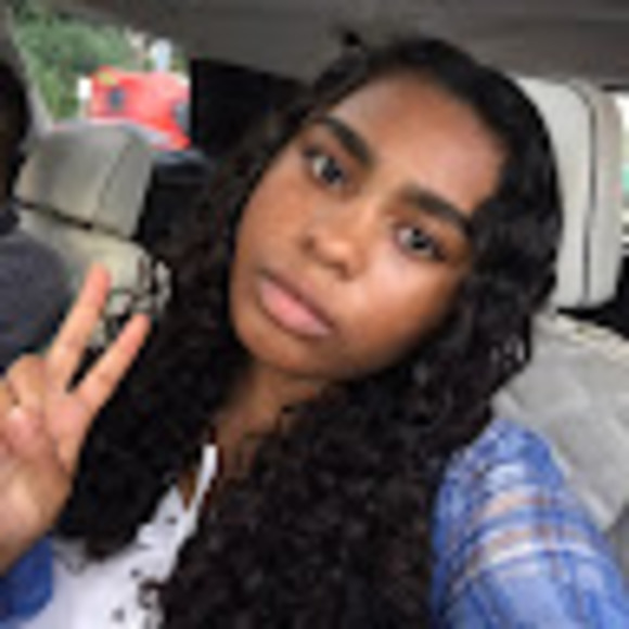 Meet your Posher, Samantha - Picture 1 of 1